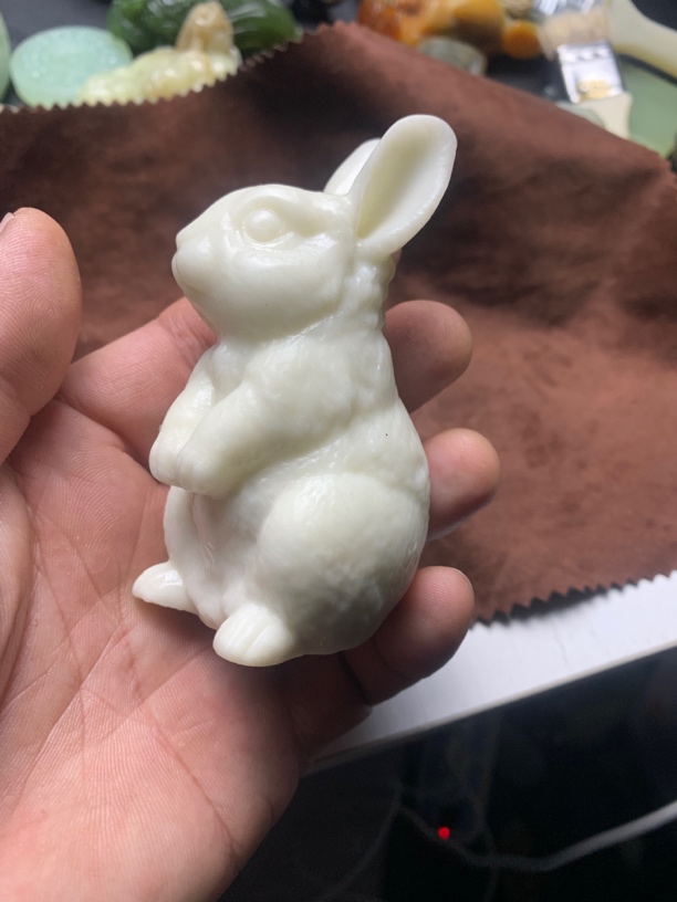 辽宁岫玉（蛇纹石）精品兔子小摆件