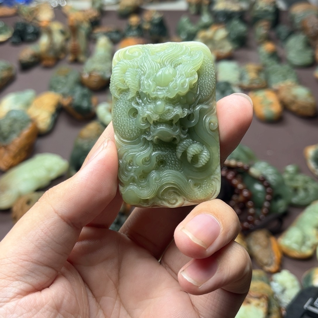 岫岩河磨玉（透闪石质玉）吊坠未镶嵌老*