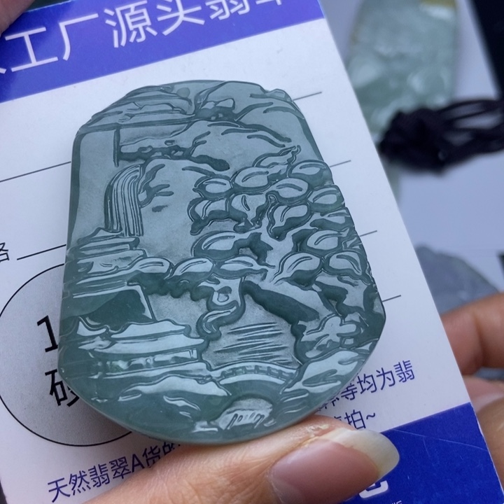 翡翠颈饰未镶嵌翡翠