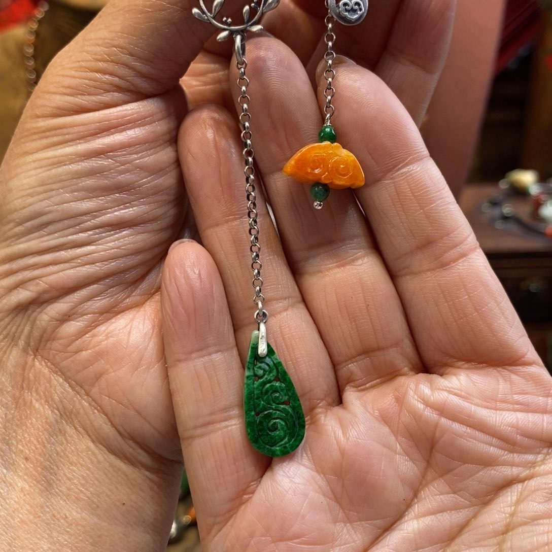 翡翠吊坠(赠链)未镶嵌