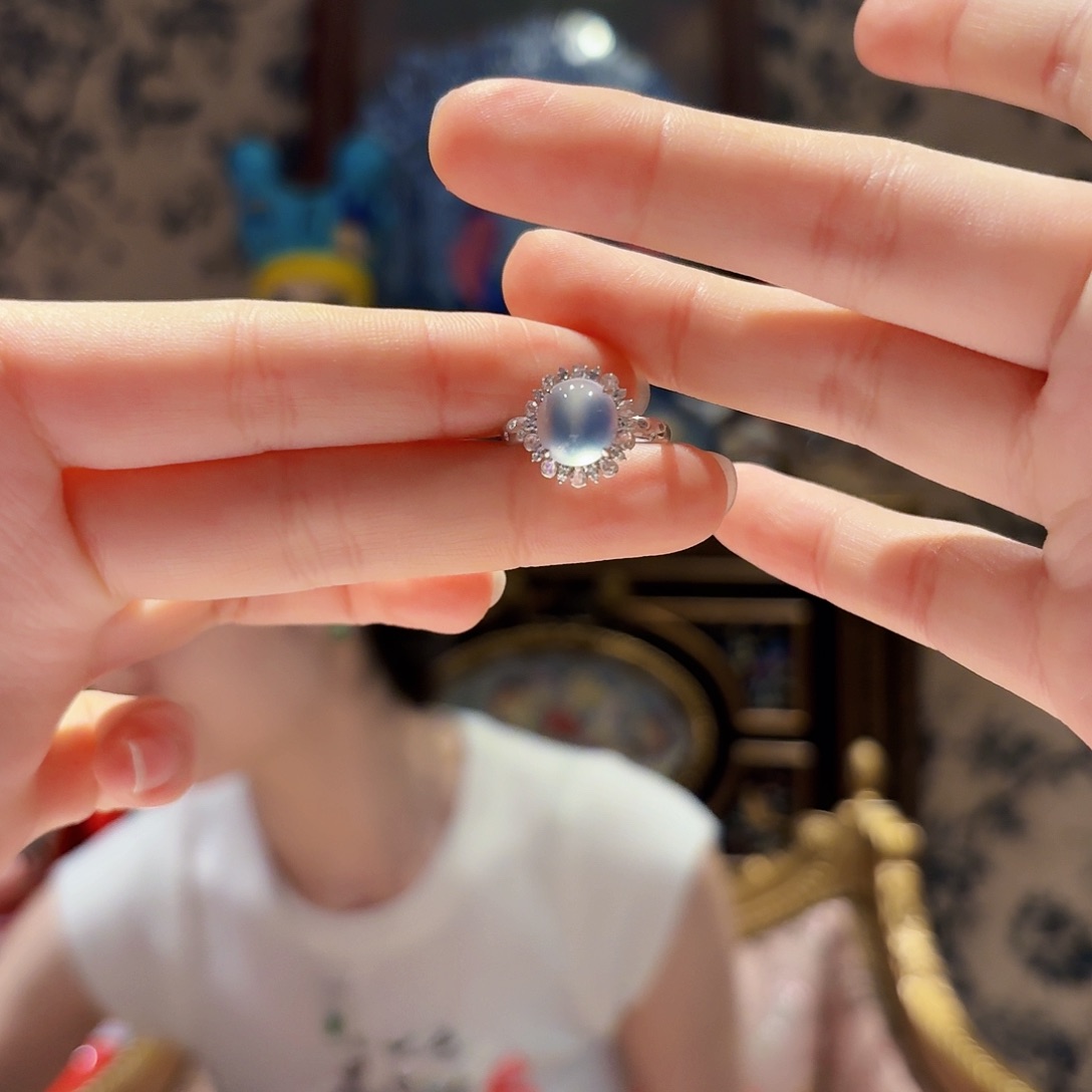 翡翠18K金镶嵌戒指戒指