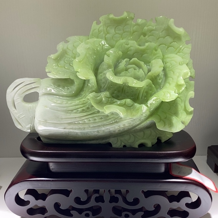 玉岫玉精品摆件白菜