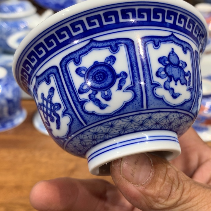 柴窑青花八宝主人杯的