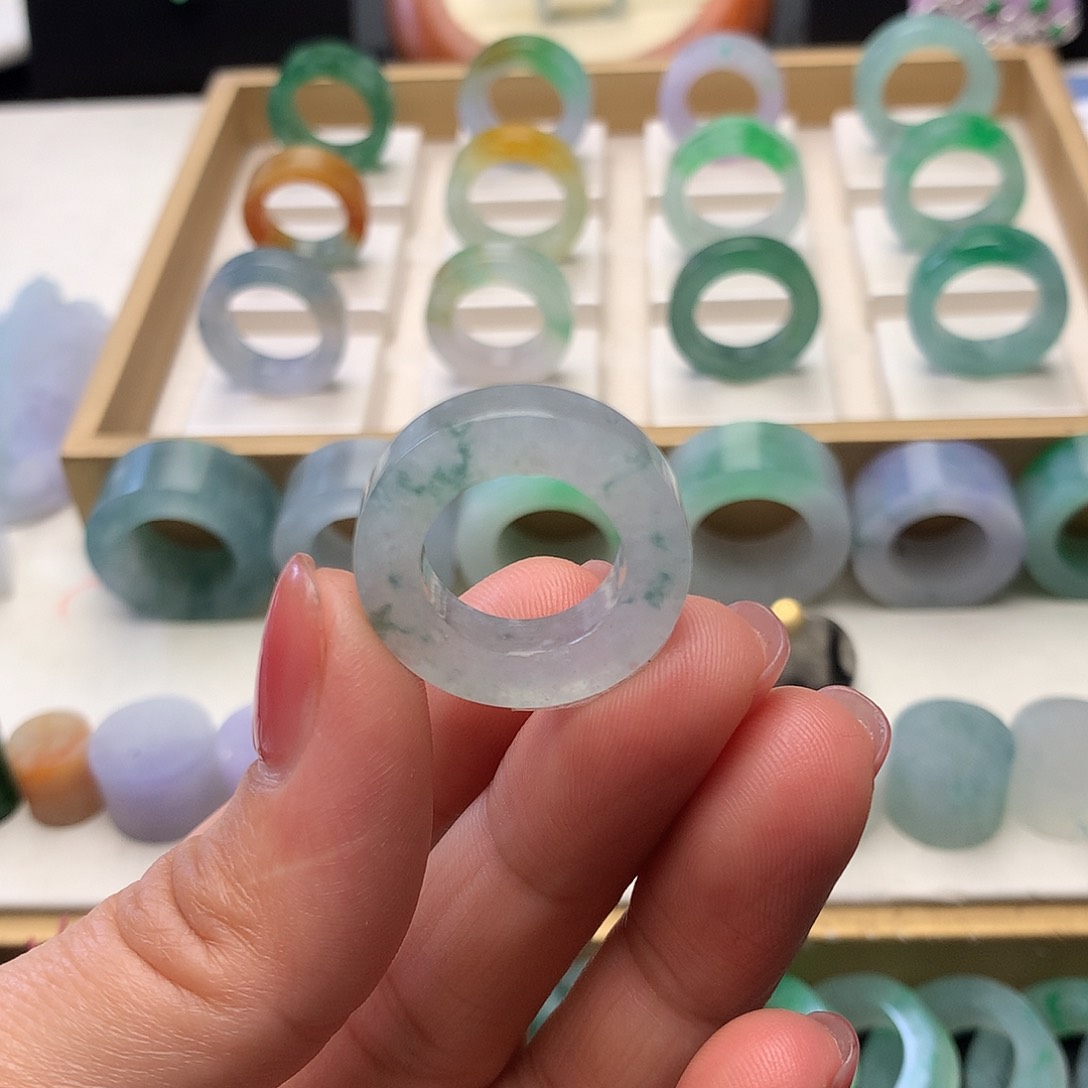 定制翡翠未镶嵌翡翠戒指9/14