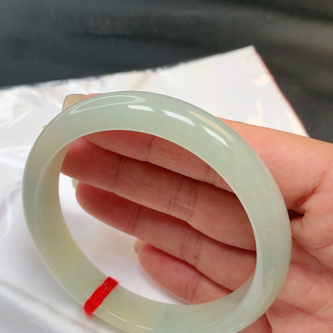 翡翠手镯未镶嵌翡翠手镯192号