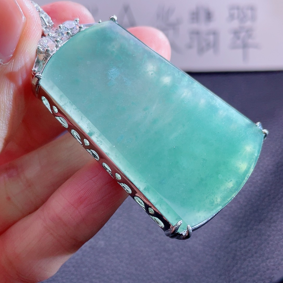 翡翠颈饰未镶嵌888888888