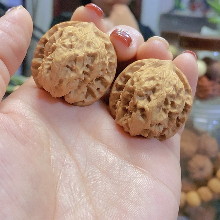 【闪购商品】文玩核桃把件33.5野狼