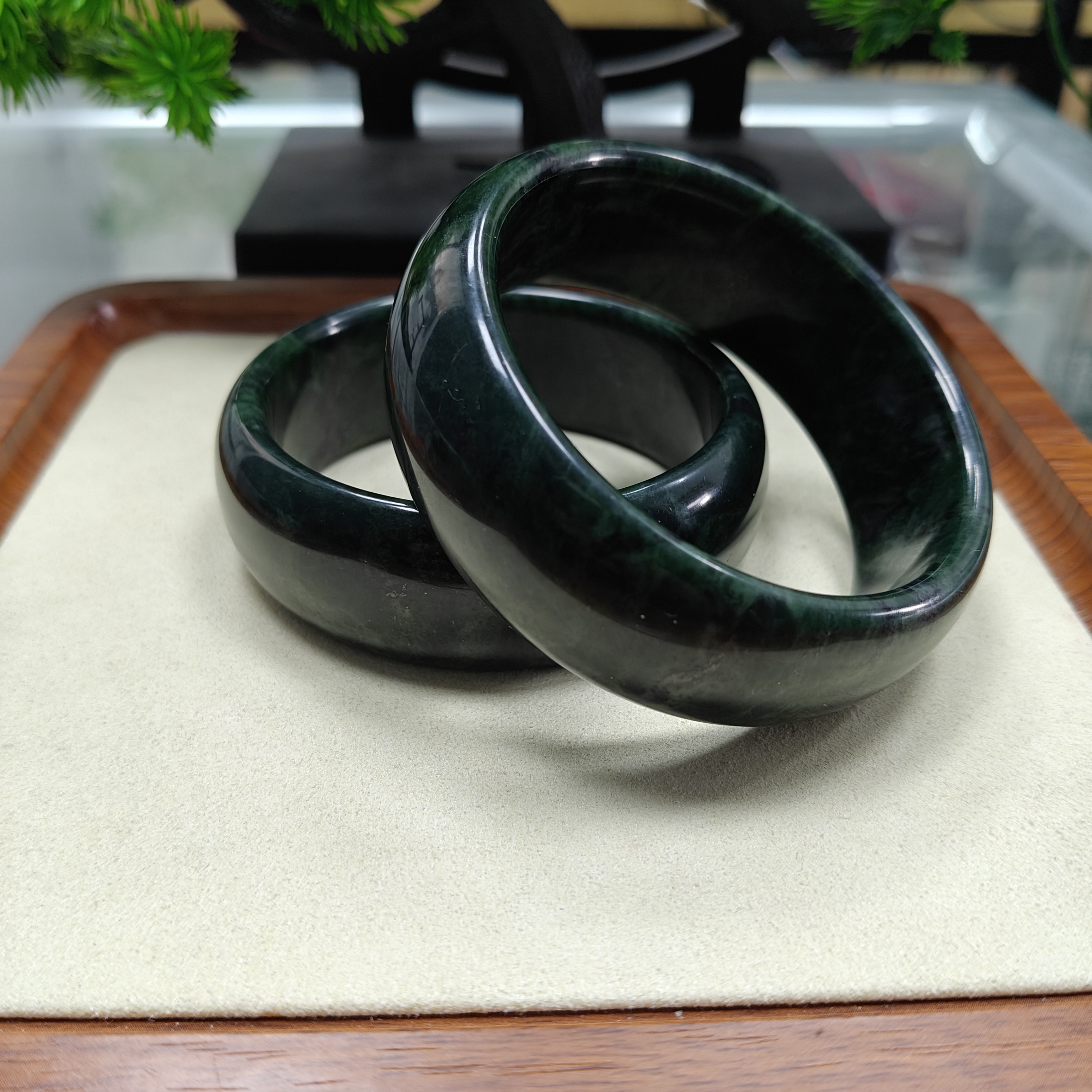 药王石蛇纹石玉玉石宽条手镯