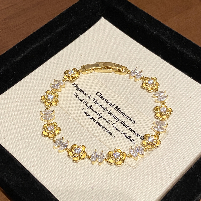 铜合金合成锆石手链 小众复古小花爆闪时尚甜美百搭A2530