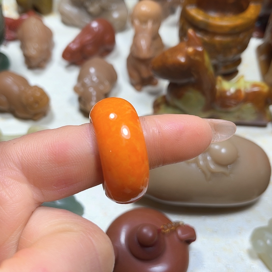 白玉菩提吊坠白玉菩提吊坠