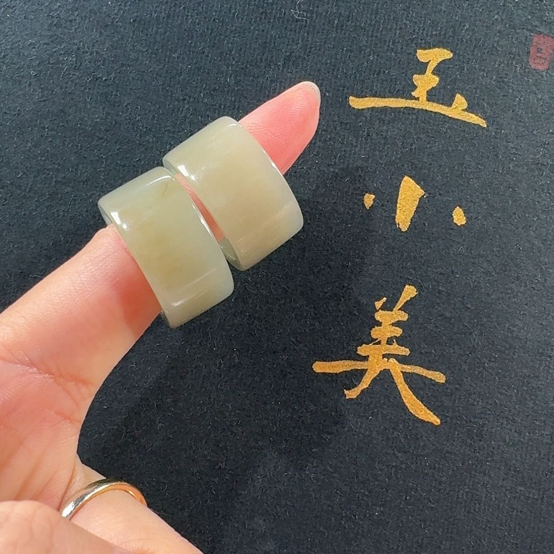 和田玉未镶嵌颈饰且末近矿内径19多样性发货（发1件）