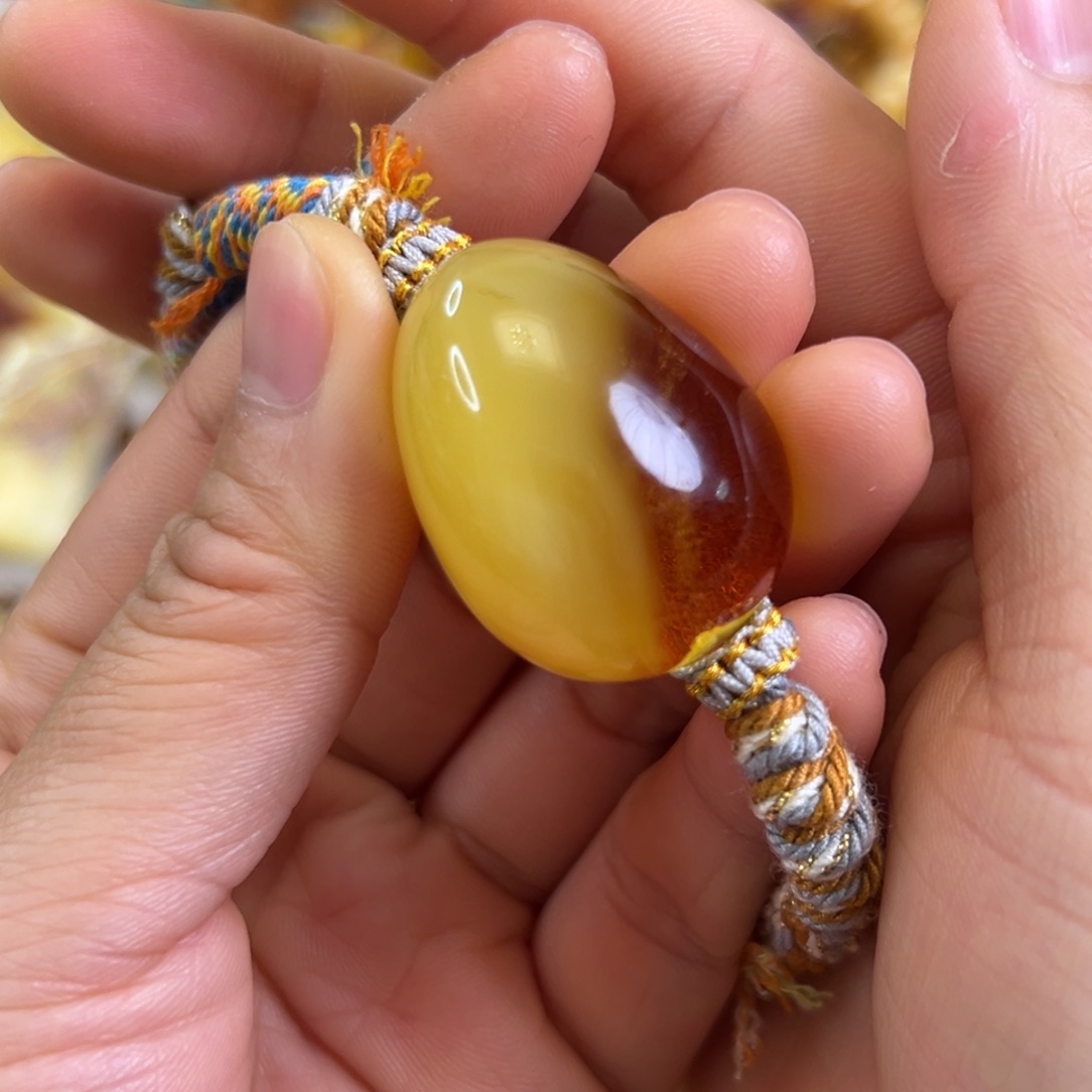 蜜蜡裸石未镶嵌琥珀