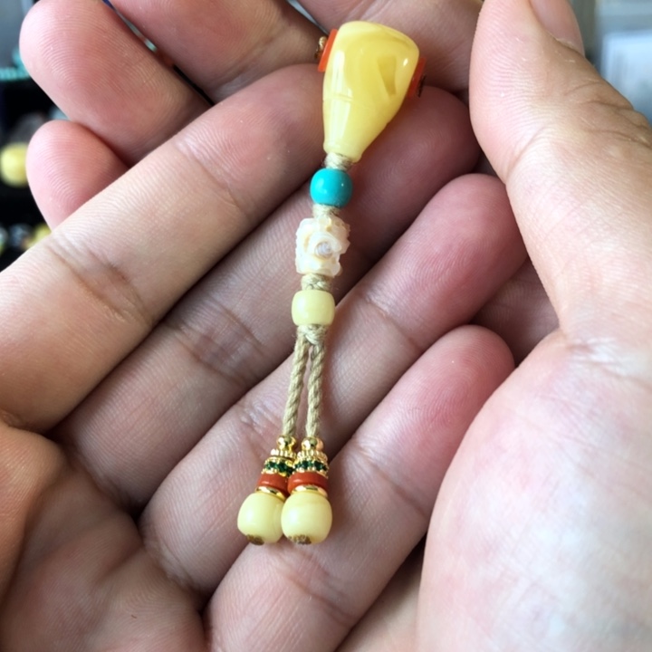 蜜蜡珠宝奇石未镶嵌