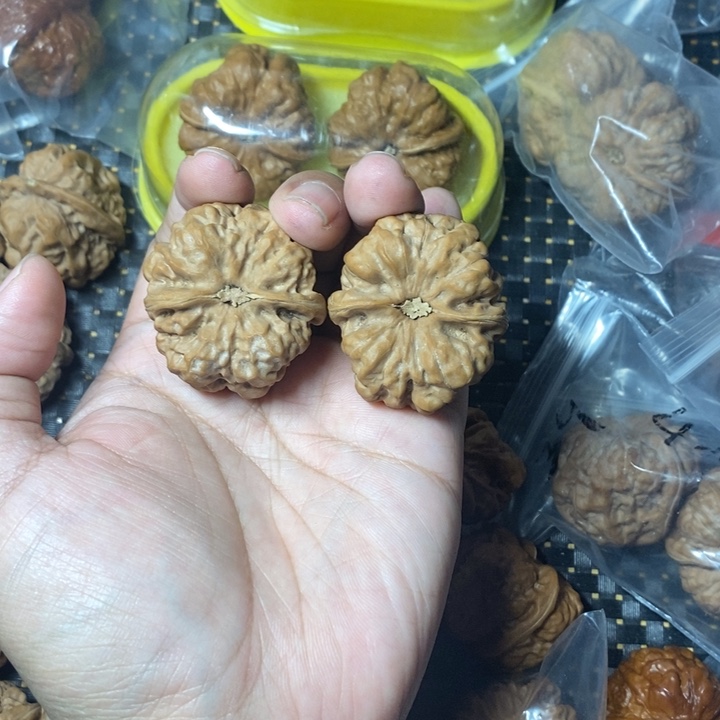 小***呈文玩核桃把件蛤蟆38