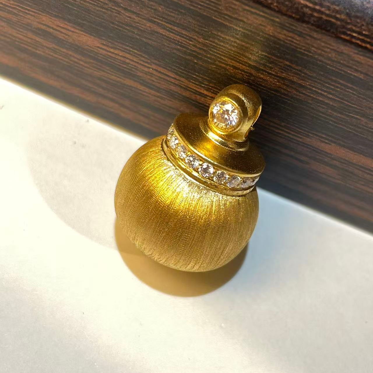 黄金999足金点钻小蜜罐吊坠送礼黄金挂坠