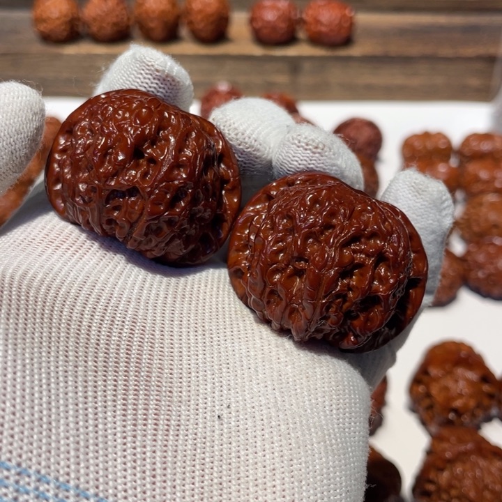 文玩核桃吊坠心****⁹血麒麟1250.10.43