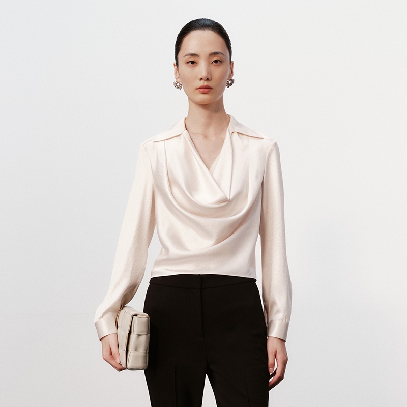 H·GENTEEL荷高24新款冬装女缎光肌理感荡领宽松衬衫E42610557T