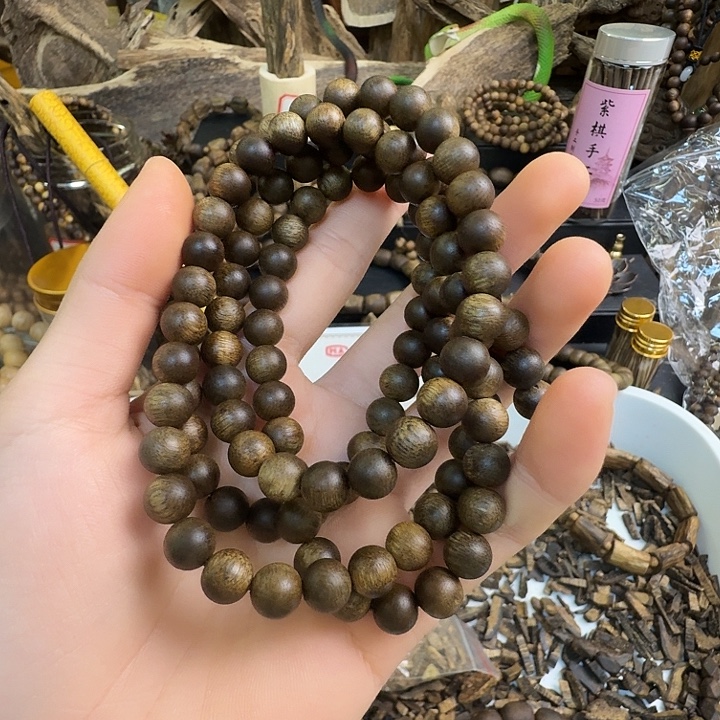小***咪沉香碎屑沉香海南莺歌绿0.8大30克➕沉香碎屑多样性