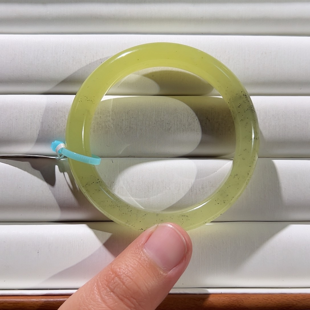 和田玉手镯未镶嵌高冰青花黄口