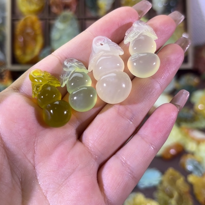 未镶嵌蛇纹石玉颈饰