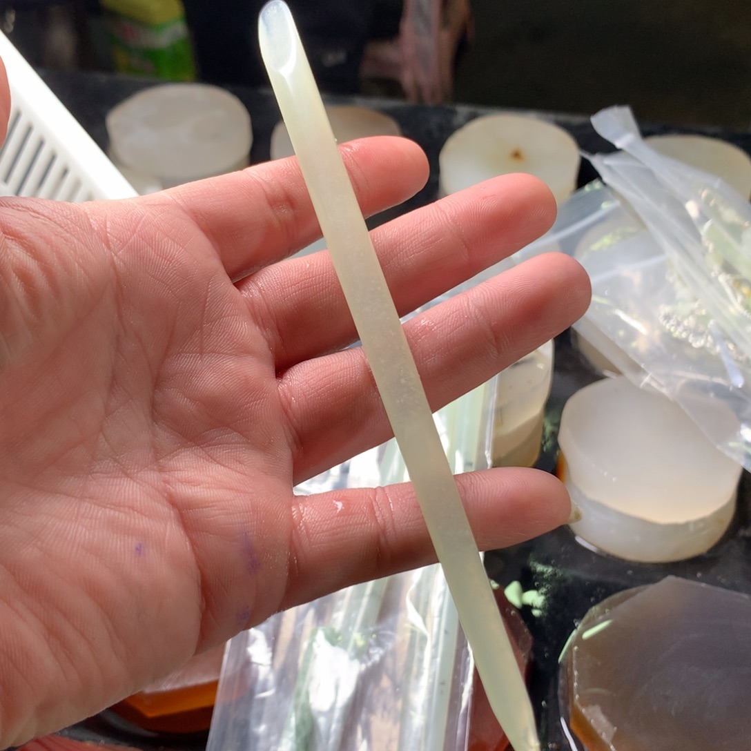 女***g蛇纹石玉未镶嵌发饰