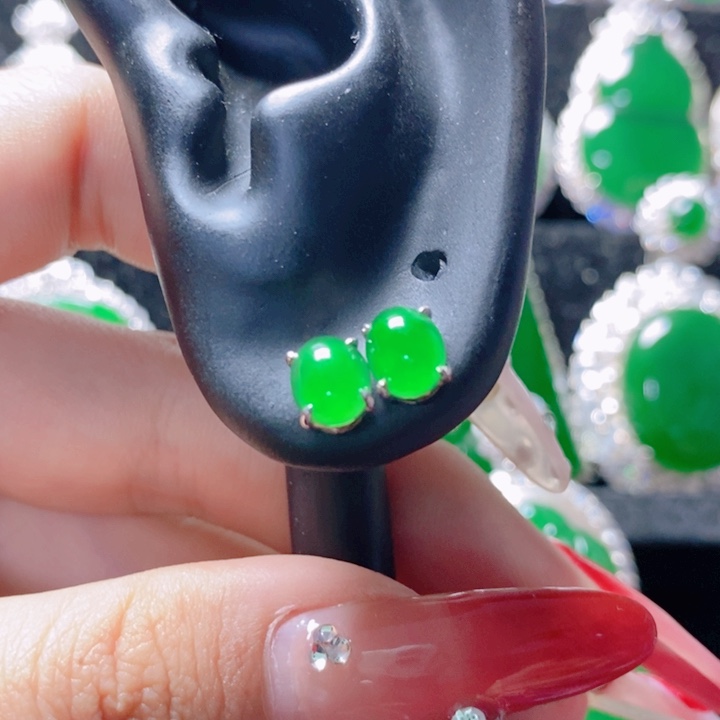 翡翠颈饰18K金镶嵌             