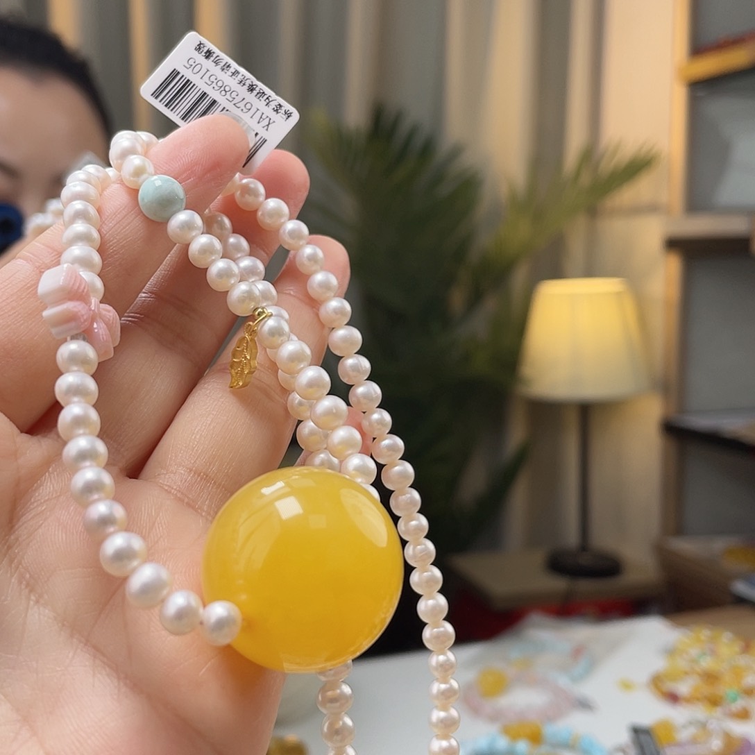 琥珀裸石未镶嵌蜜蜡吊坠