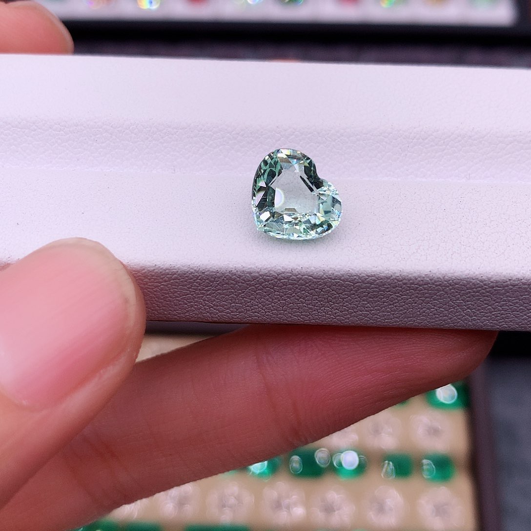 碧玺珠宝半成品未镶嵌