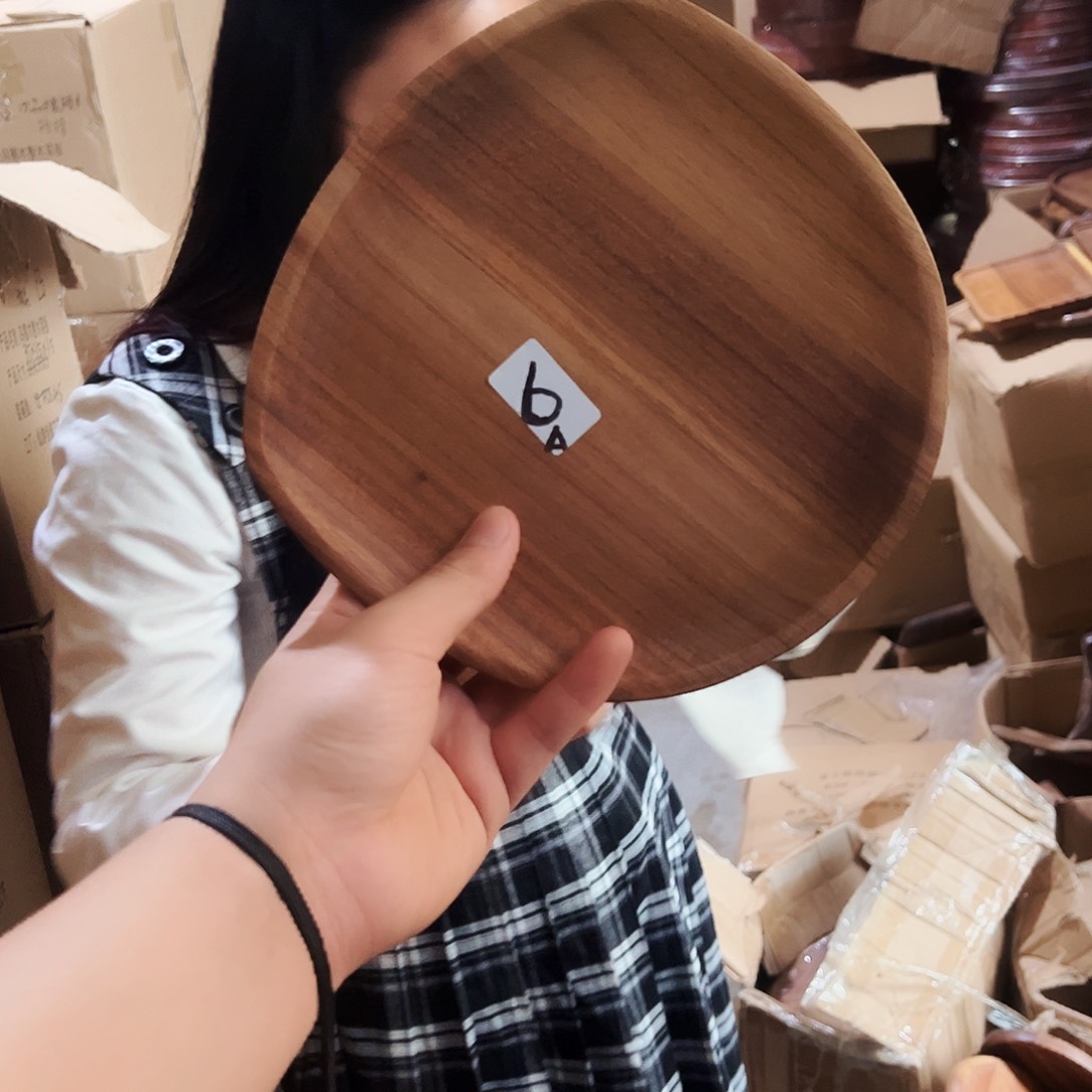 6号。 木质厨具厂家清仓直销