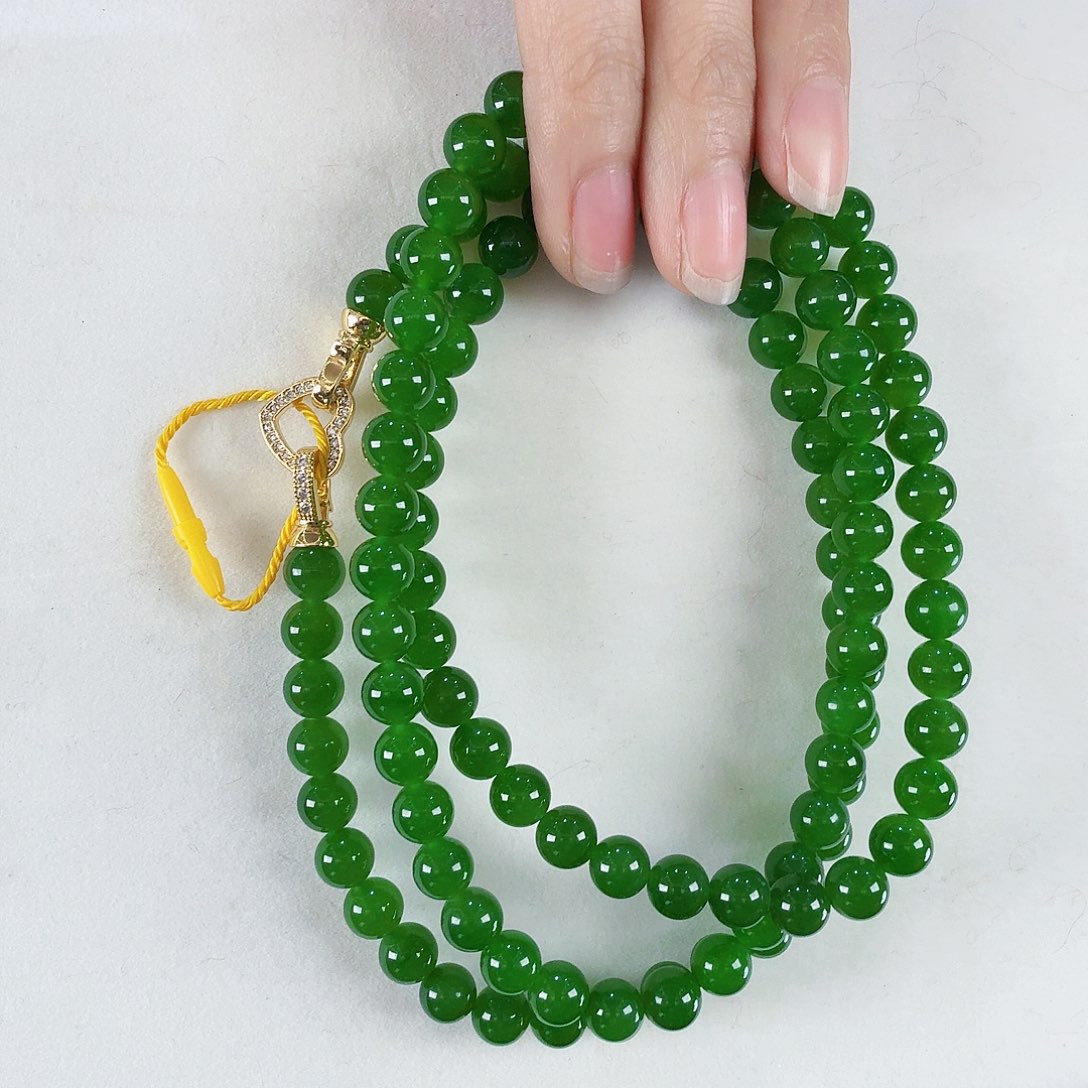 和田玉（碧玉）颈饰未镶嵌香**合