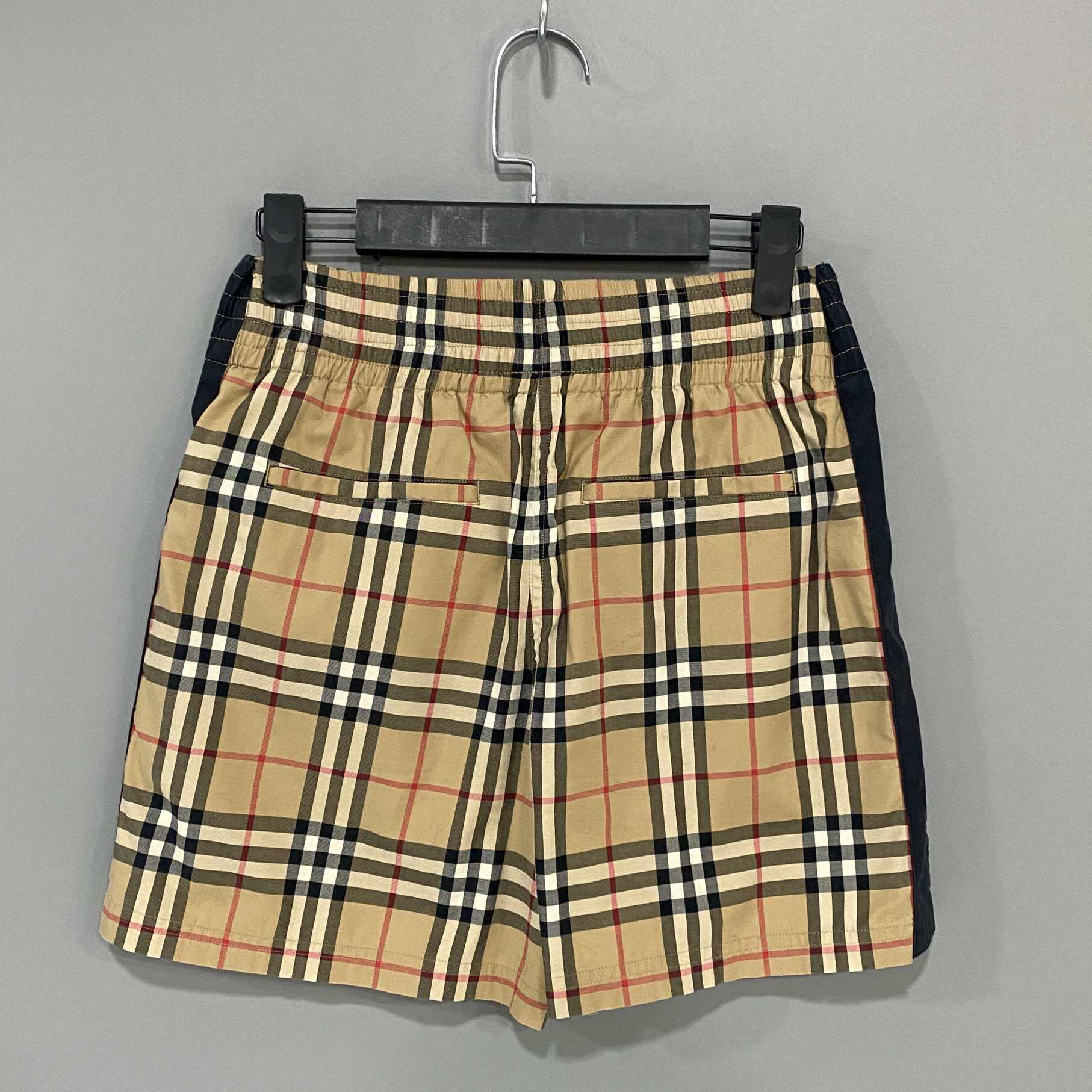 99新 BURBERRY/博柏利 侧边条纹 格纹短裤/UK2/61341