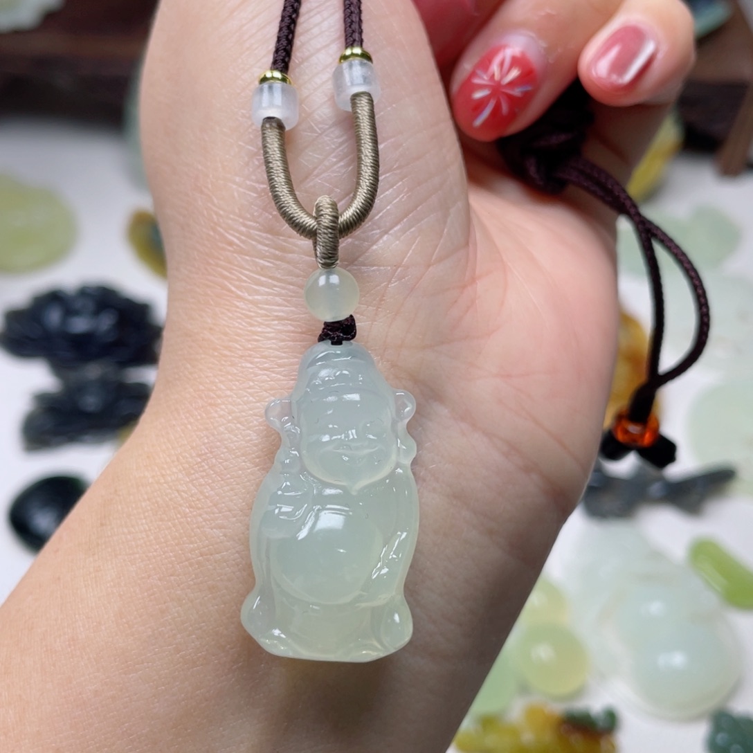 蛇纹石玉颈饰未镶嵌