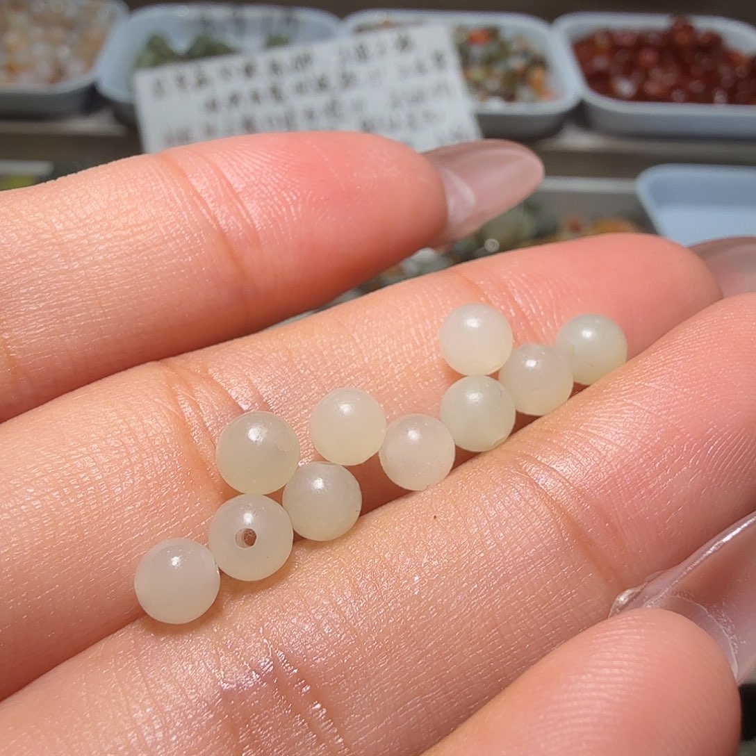 和田玉未镶嵌珠宝奇石