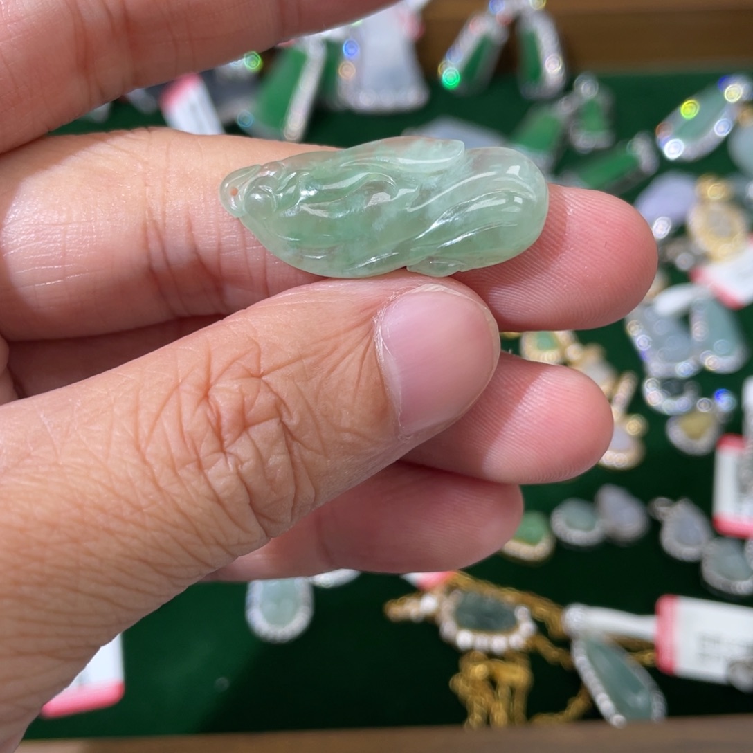 颈饰未镶嵌翡翠翡翠