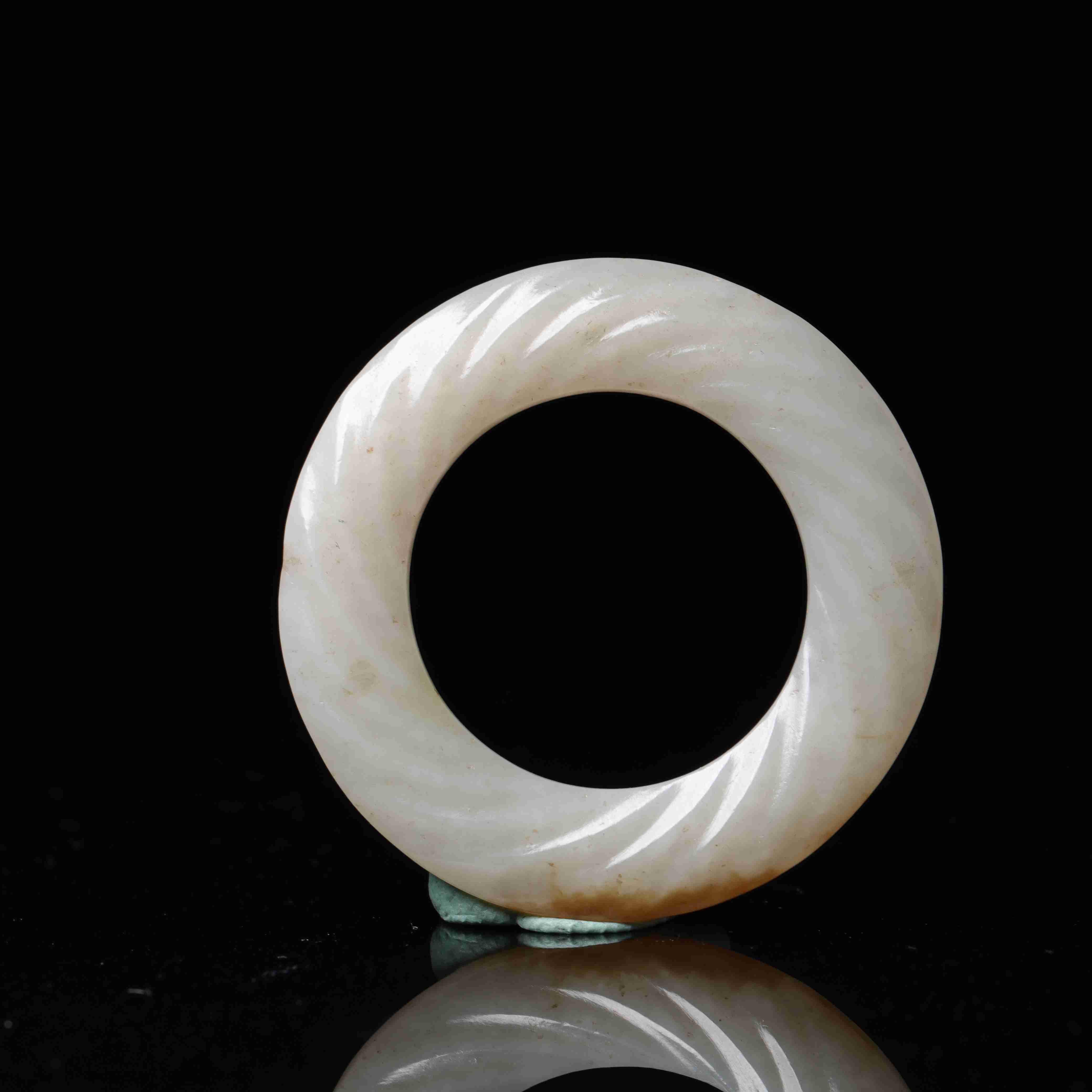 1871明代和田玉绞丝环2372