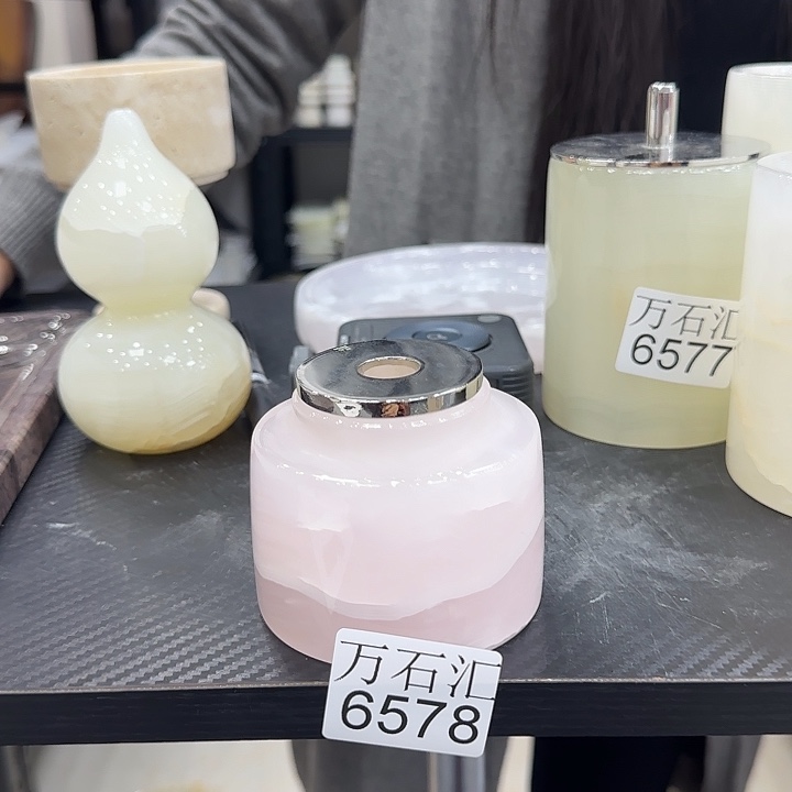 玉6578香薰小罐子。。。