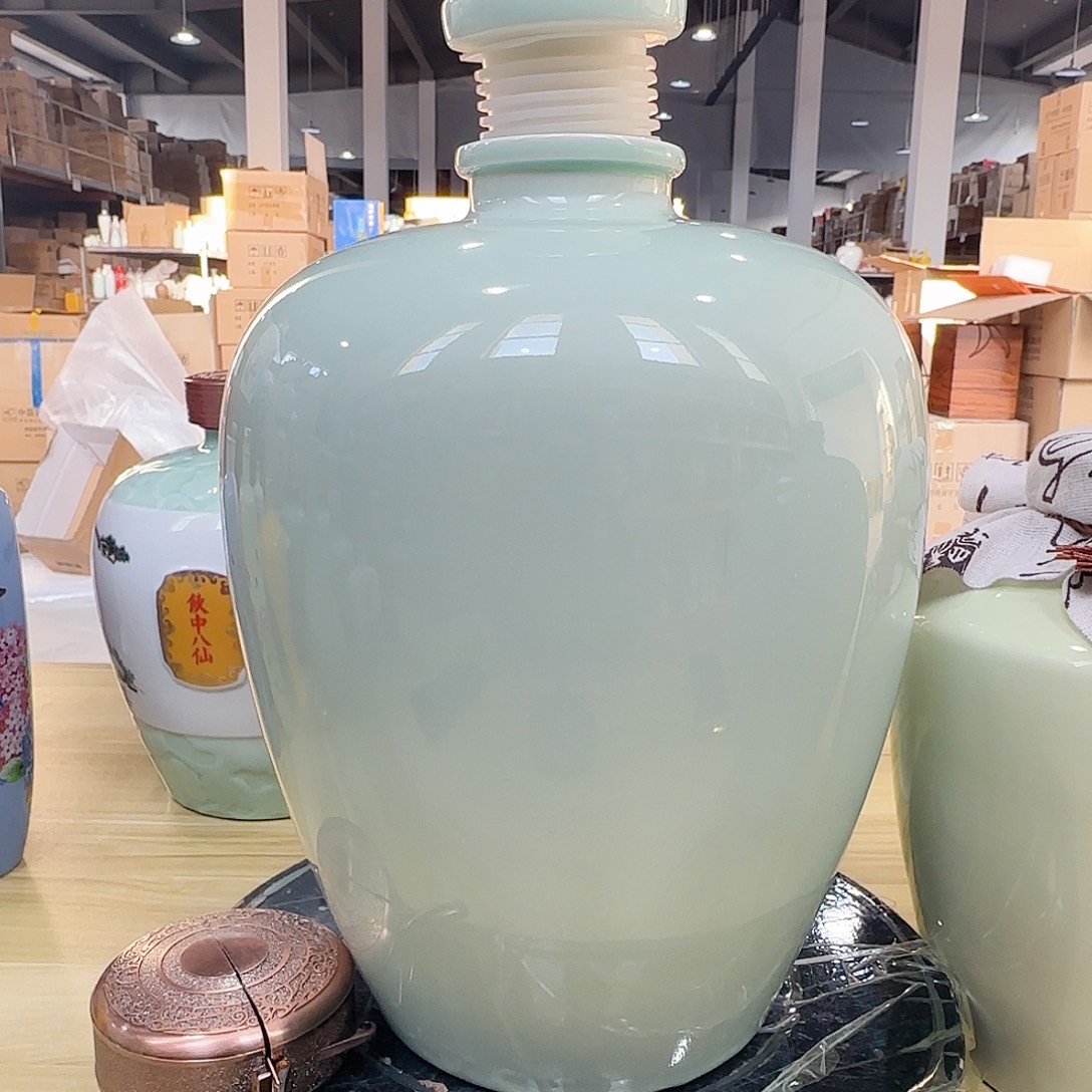 10斤装青瓷酒坛2个，送一个小老虎分酒器