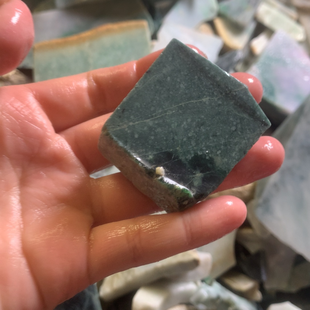 翡翠颈饰未镶嵌缅甸翡翠