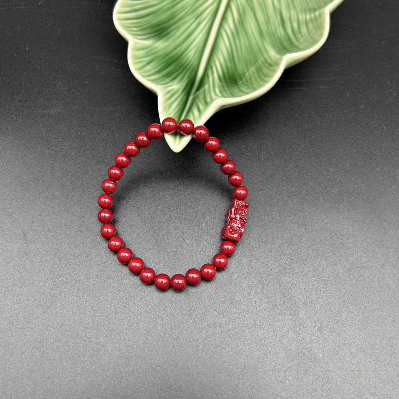 含辰砂工艺品ZA008-紫色雕刻单貔貅单圈手串6mm