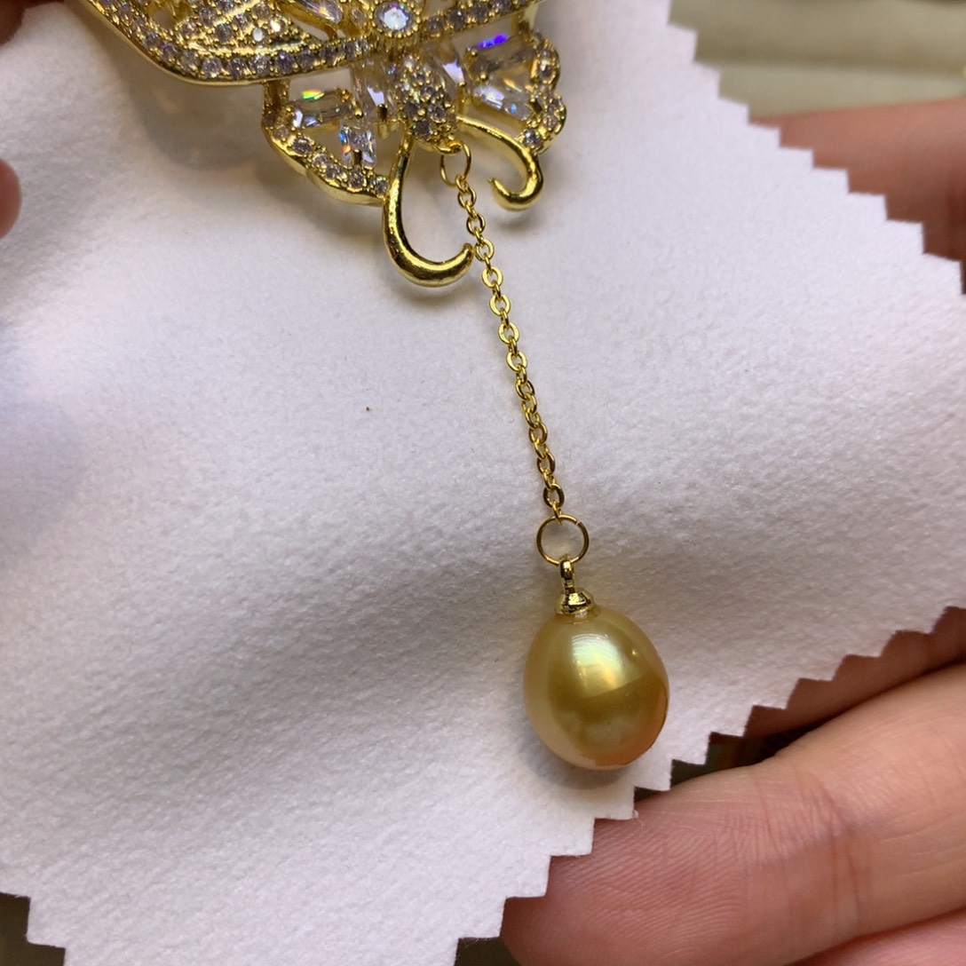 未镶嵌胸饰海水珍珠