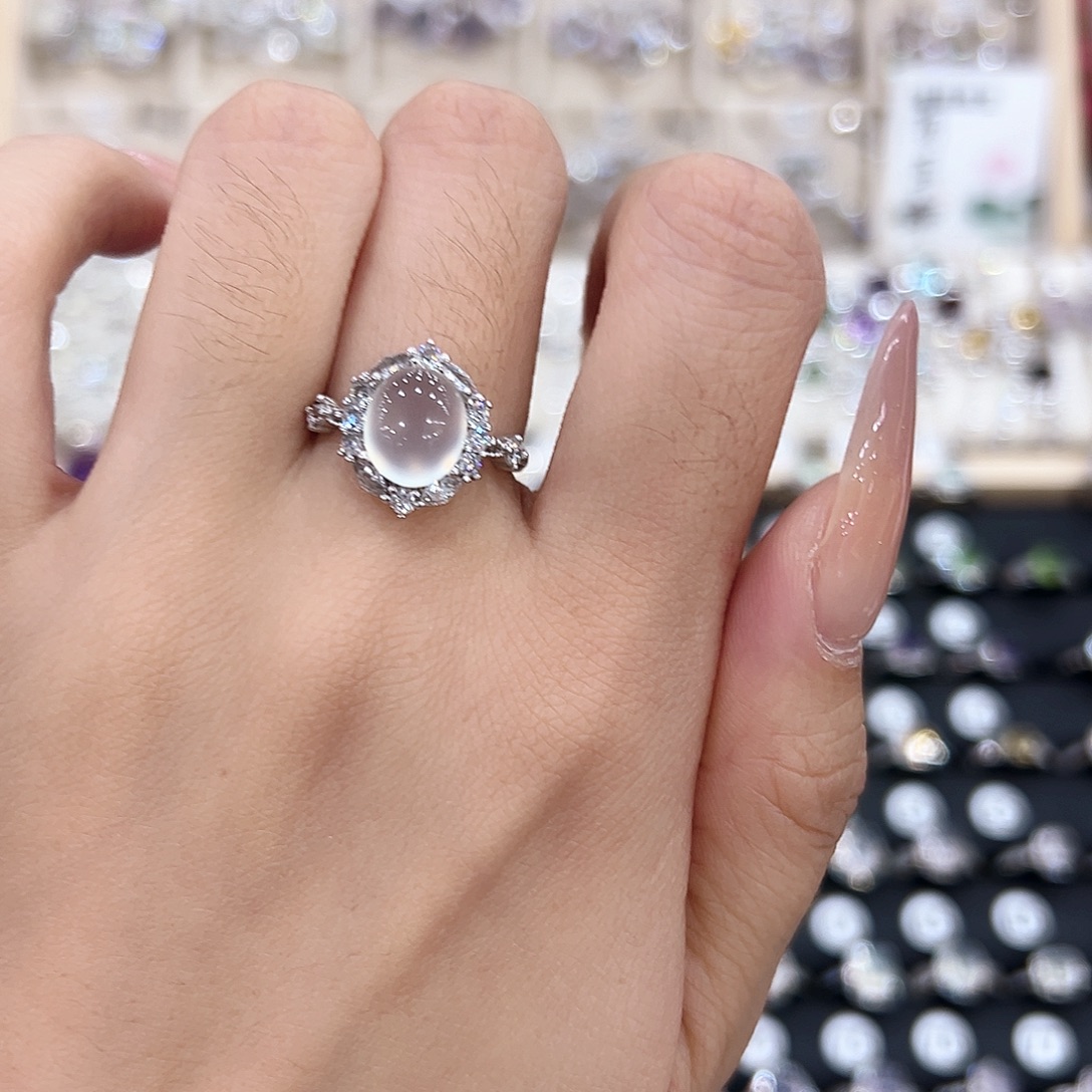 闪***l岫玉银S925镶嵌戒指