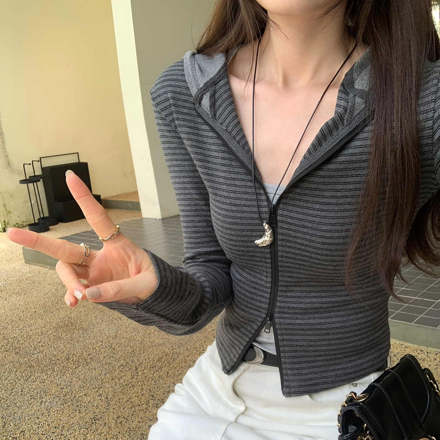 美式复古条纹拉链连帽卫衣外套女2025秋季新款修身显瘦外穿短上衣