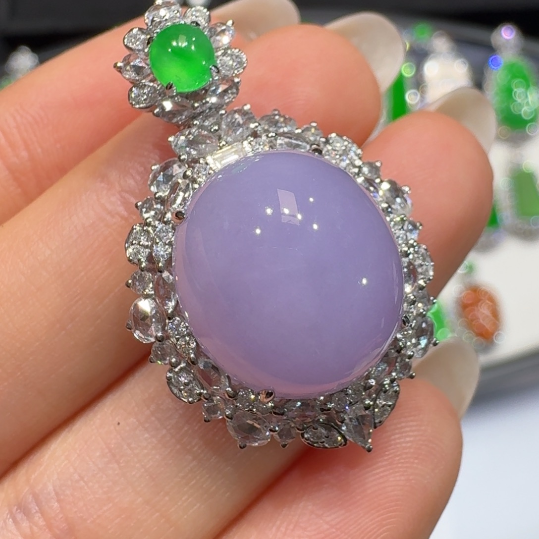 翡翠18K金镶嵌颈饰收到货48小时鉴赏期