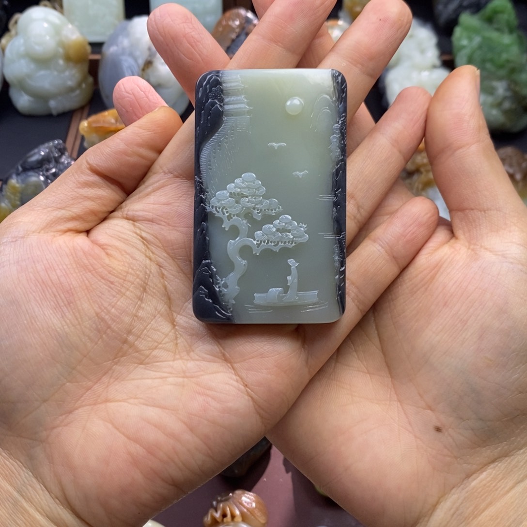 未***和田玉未镶嵌挂件