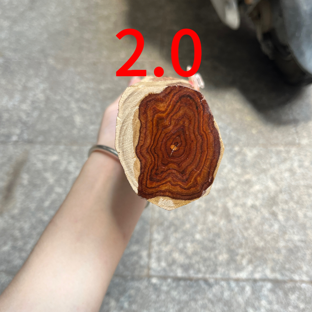 海南黄花梨对眼鬼脸手串2.0×12k 定制不退不换
