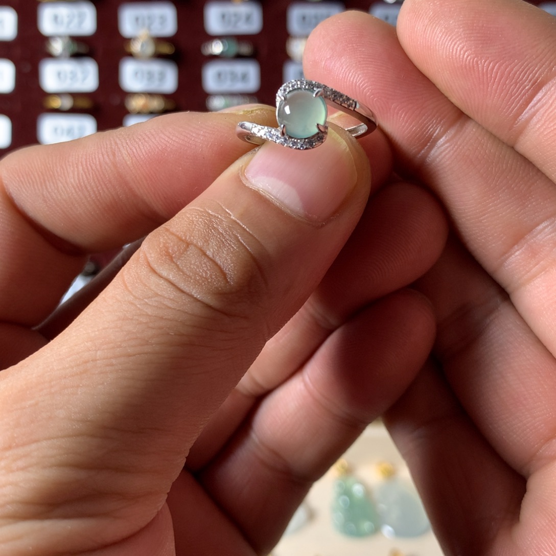 徐***梅翡翠银S925镶嵌戒指644