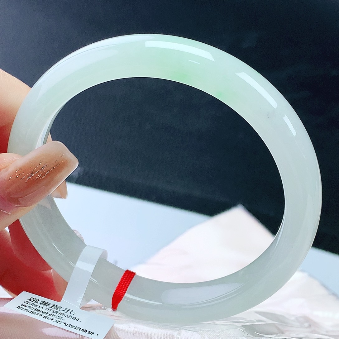 未镶嵌手镯翡翠64圈