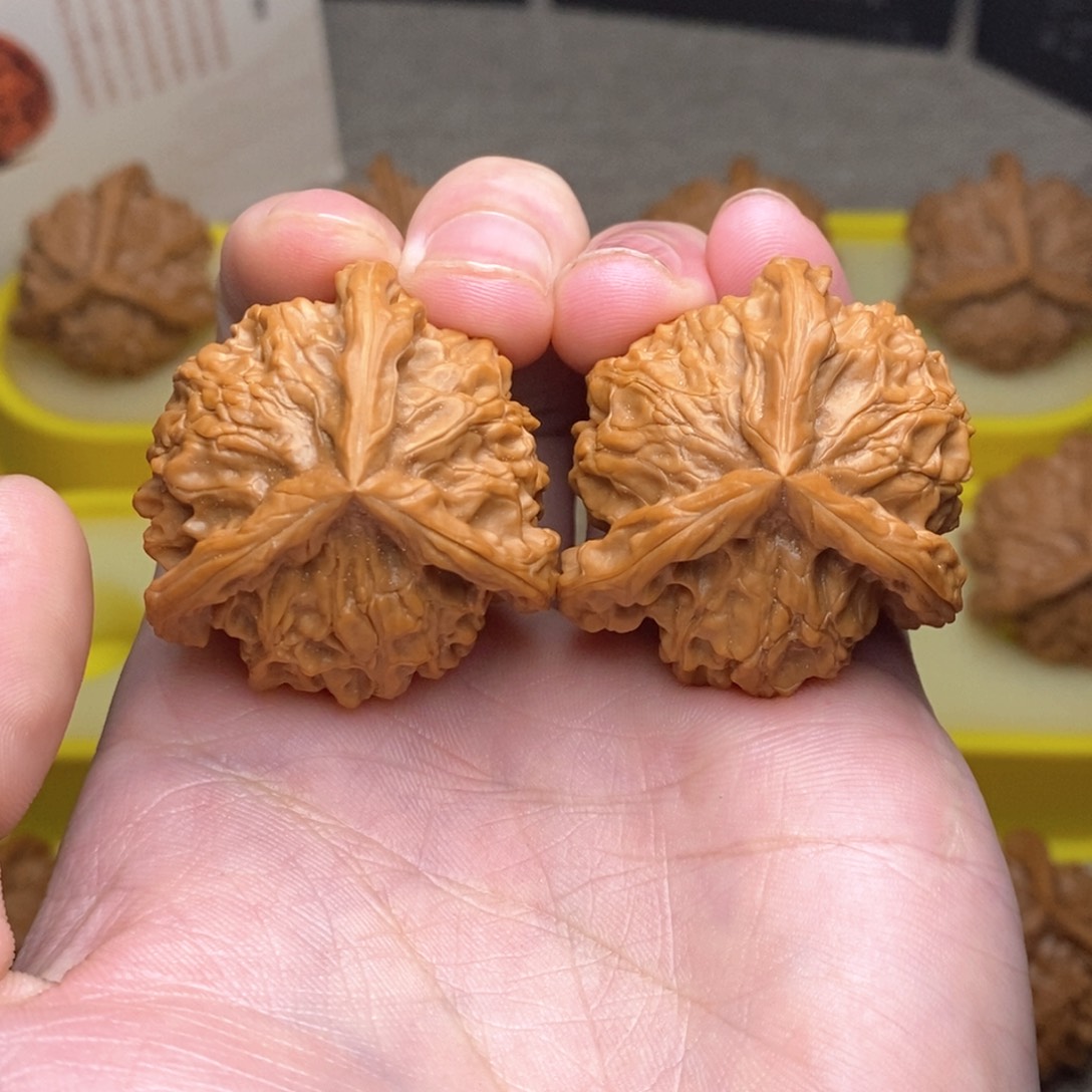 南***客吊坠文玩核桃盘山三棱36微修打底