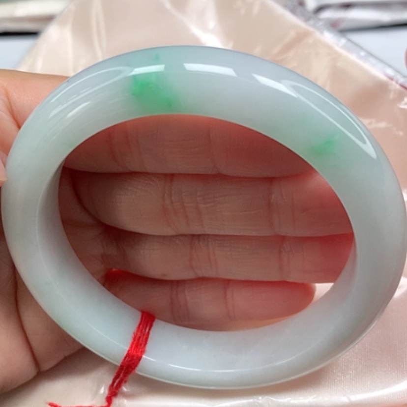 【闪购商品】翡翠手镯未镶嵌冰润阳绿白底青手镯5859圈23号