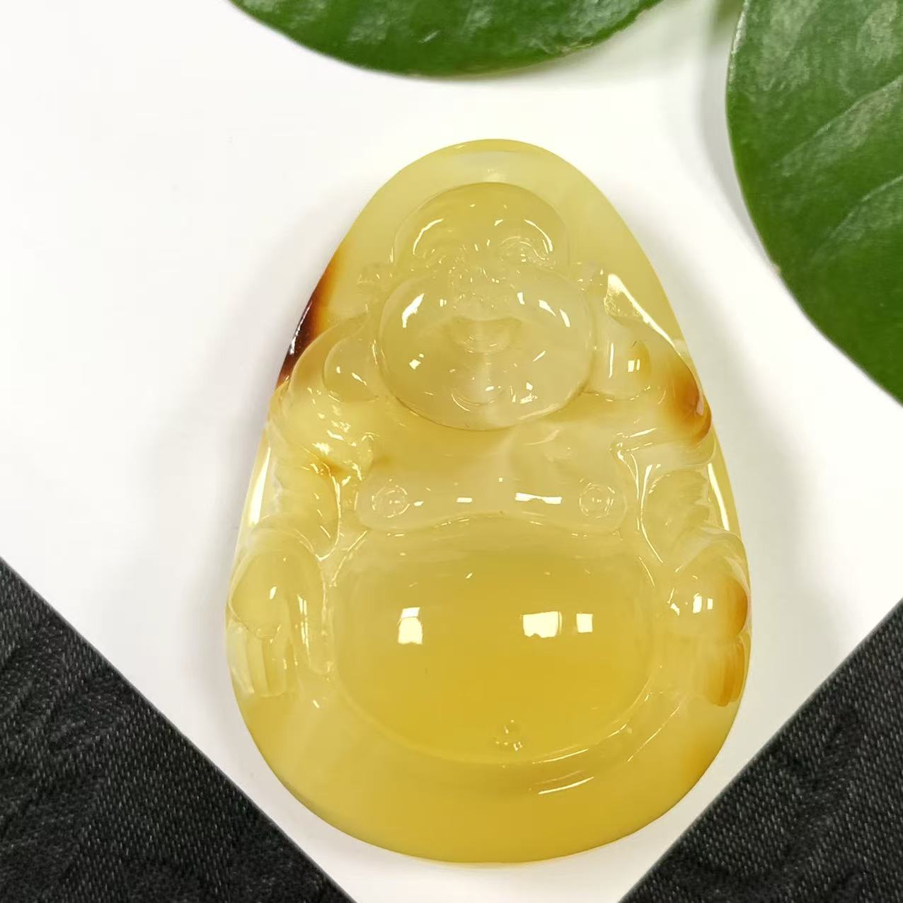 「戴琴珠宝」Q368-蜜蜡雕刻件佛公吊坠（多样性发其一）